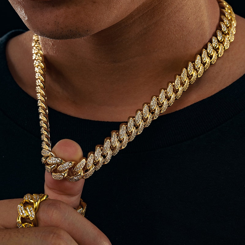 Gold chain deals with vvs diamonds