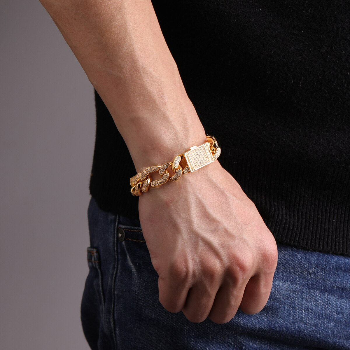 Gold figaro chain on sale bracelet